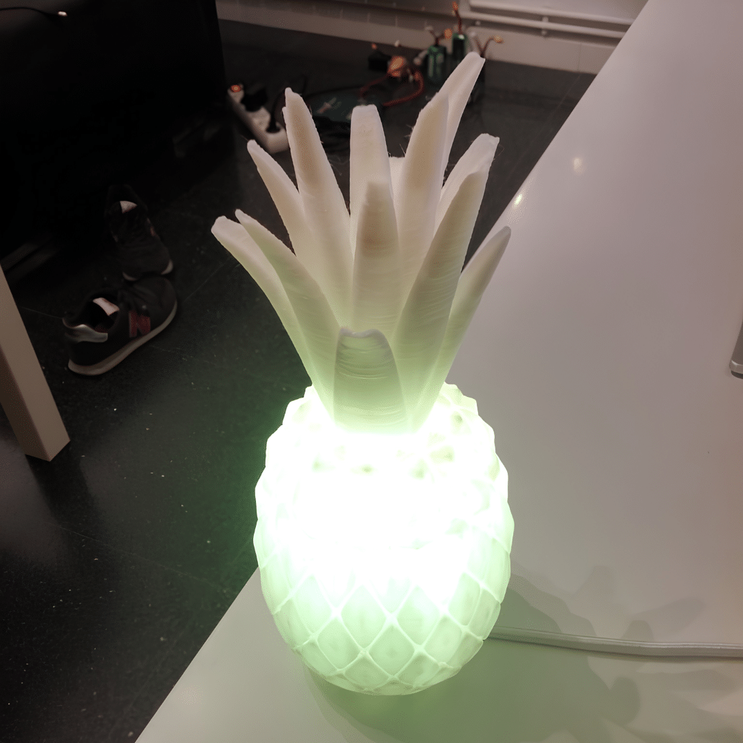 Pineapple Lamp - Image 2